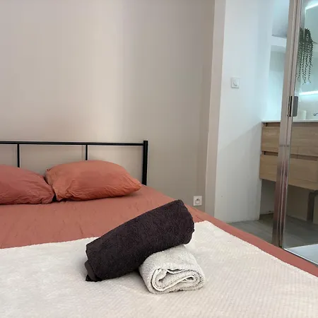 Apartment - Centre *
